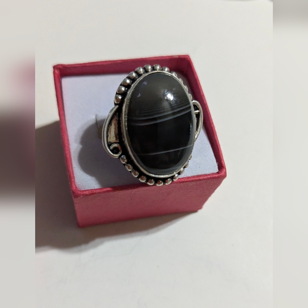 Handcrafted Banded Botswana Oval Ring (8) - Picture 9 of 15